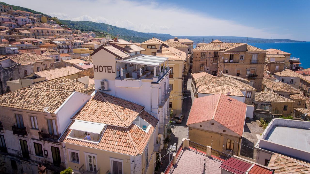 Piccolo Grand Hotel بيتسو المظهر الخارجي الصورة